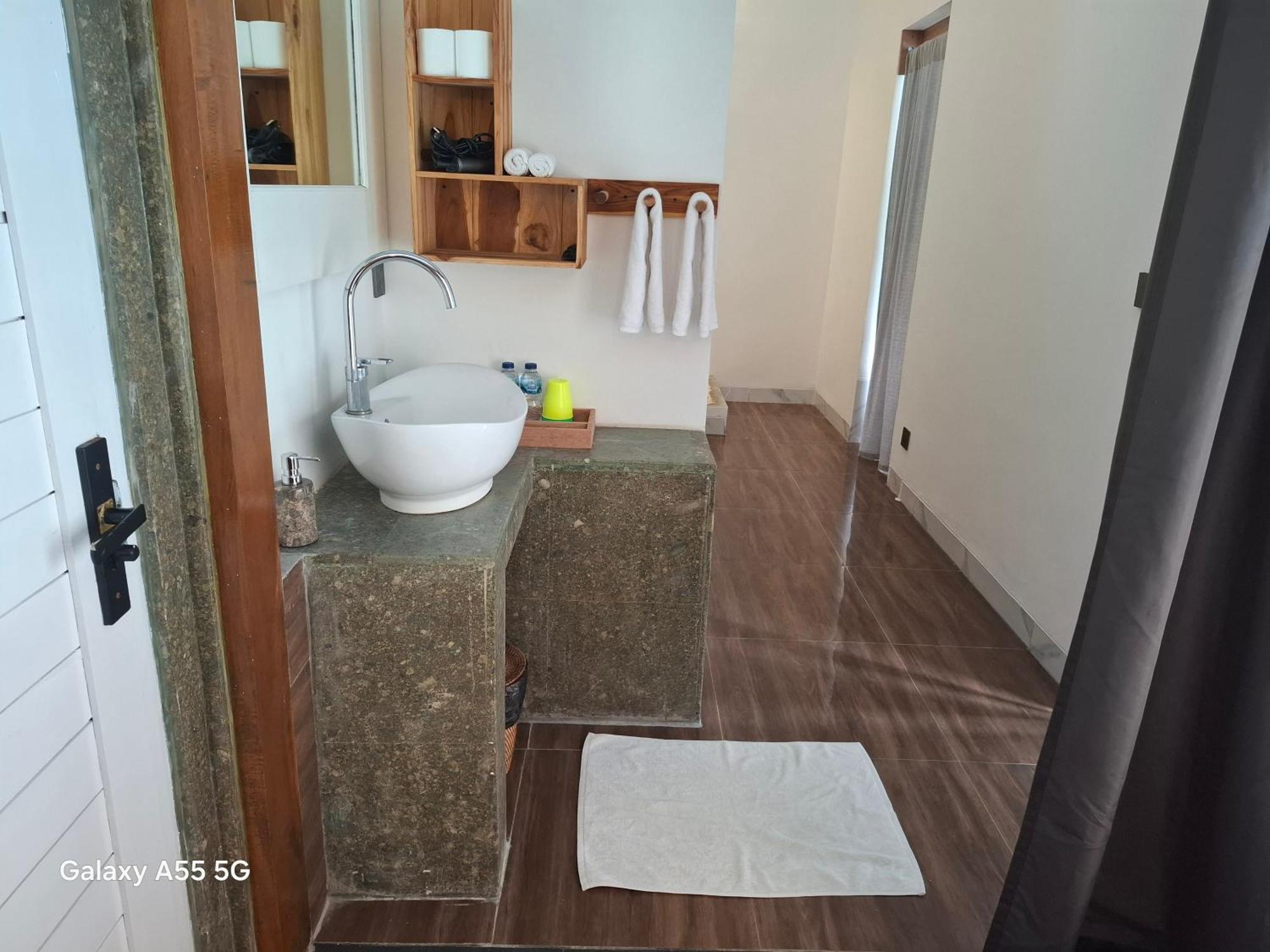 Villa Giyor Nusa Lembongan  Luaran gambar